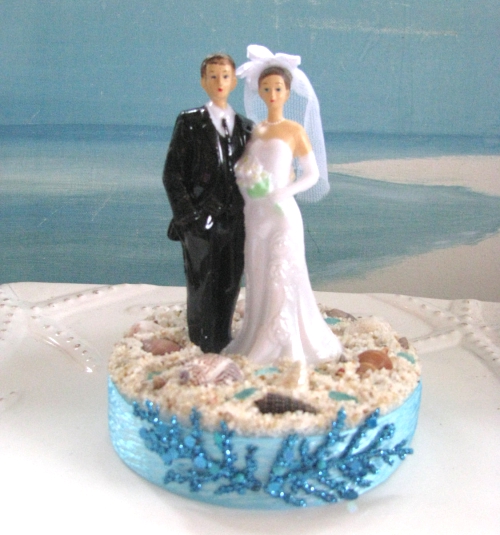 Bride and Groom Beach Wedding Cake Topper Seas Wedding.