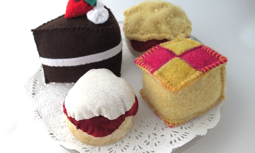 Torbay Textiles. Fabric and Felt Cakes.