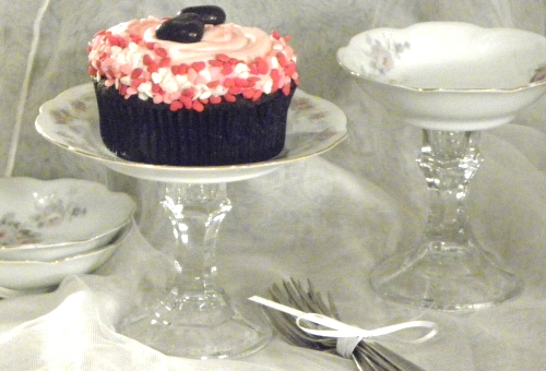 The Vintage Nest. Personal Dessert Cupcake Pedestal Stands.