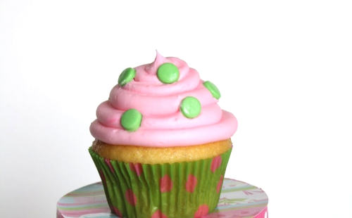 And Everything Sweet: Cupcake Stands- I LOVE these!!!