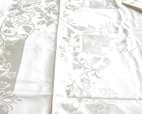 Vintage Damask Reversable Tablecloth with Matching Napkins.