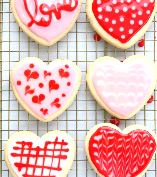 Cookie Decorating with Glace Icing.