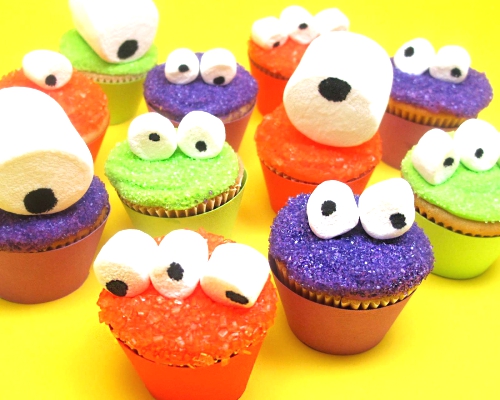 Mini monster cupcakes for an easy Halloween treat idea.