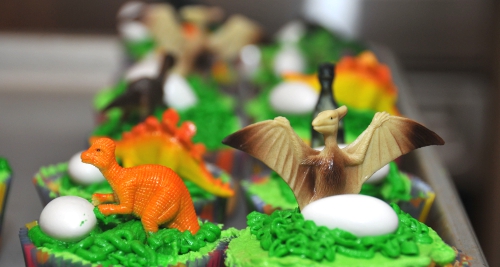 Easy Dinosaur Cupcakes.