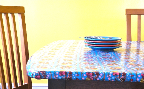 Elasticized Tablecloths