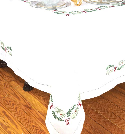 Holly Days Table Linens.