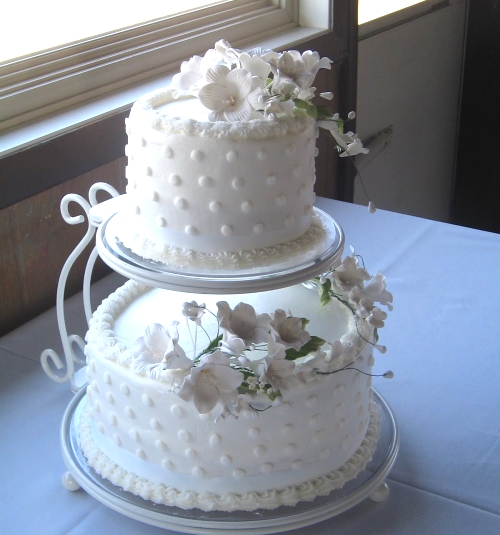 Floating wedding cake stands.