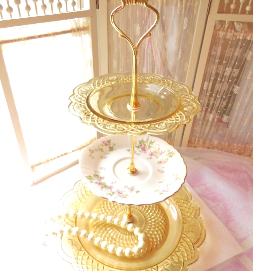 3 Tier Pink and Gold Cupcake Stand 3 Tier Pink and Gold Cake.