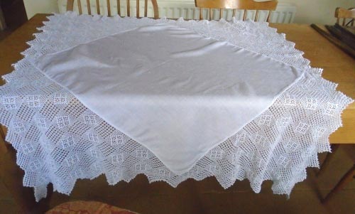 VINTAGE Irish Linen Tablecloth.