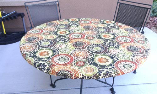 Fitted Outdoor Tablecloths.