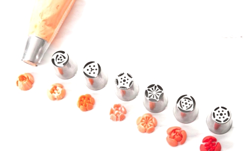 Check out Ateco Russian Flower Piping Tip Set on !