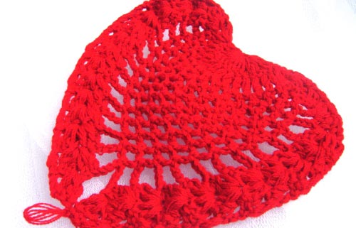 Valentine craft ideas. Crochet heart scarf and heart tablecloths.