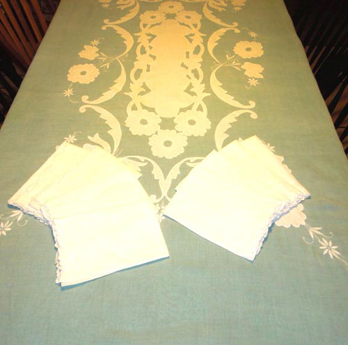 Vintage Organza Applique Tablecloth and 8 Napkins.