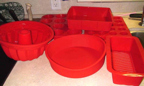 Baking With Silicone Pans.