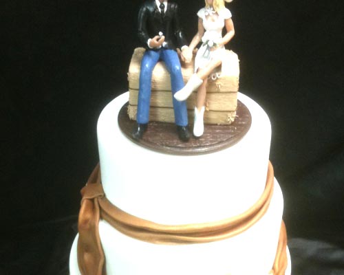 Ue wedding cake topper. The Decorative ue Wedding Cake Toppers To Find Wedding Ideas.