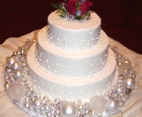 Christmas Ornament Wedding Cake.