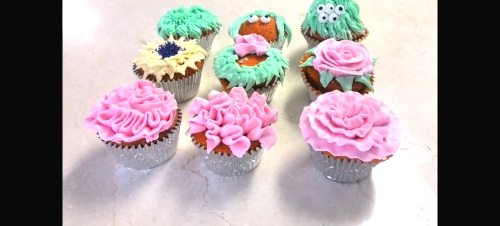 3 More Ways to Decorate Cupcakes.