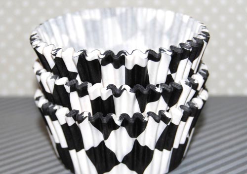Checkered Cupcake Liners images.