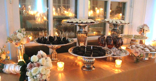 WEDDING TREND. DESSERT DISPLAYS.