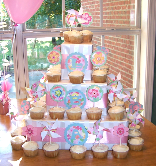 And the Girls. Libby's Cake Decorating Party.