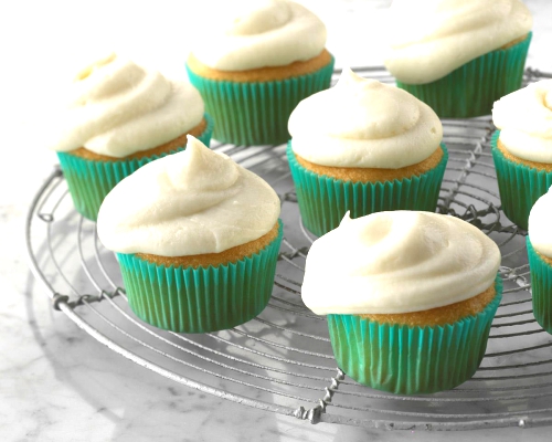 Easy Vanilla Buttercream Frosting Recipe.