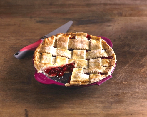 Trudeau Structure Silicone Pie Pan with Server.