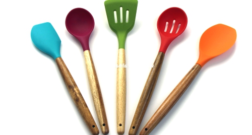 Silicone Kitchen Utensils With Wooden Handle.