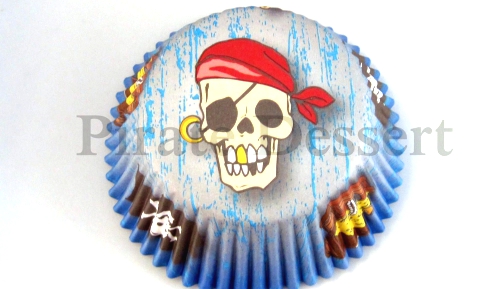 CUPCAKE LINERS- PIRATE Skull pattern- Cupcake papers- Standard cupcake pan liners- Pirate Cupcake 2- Halloween- Birthday.