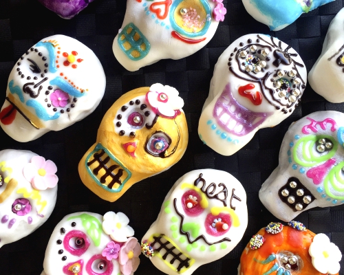 HEAT COOKS THE BOOKS. Halloween Sugar Skull Cupcakes.