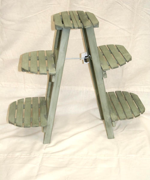 Wooden 3 Tier Plant Stand in 2 Colours.